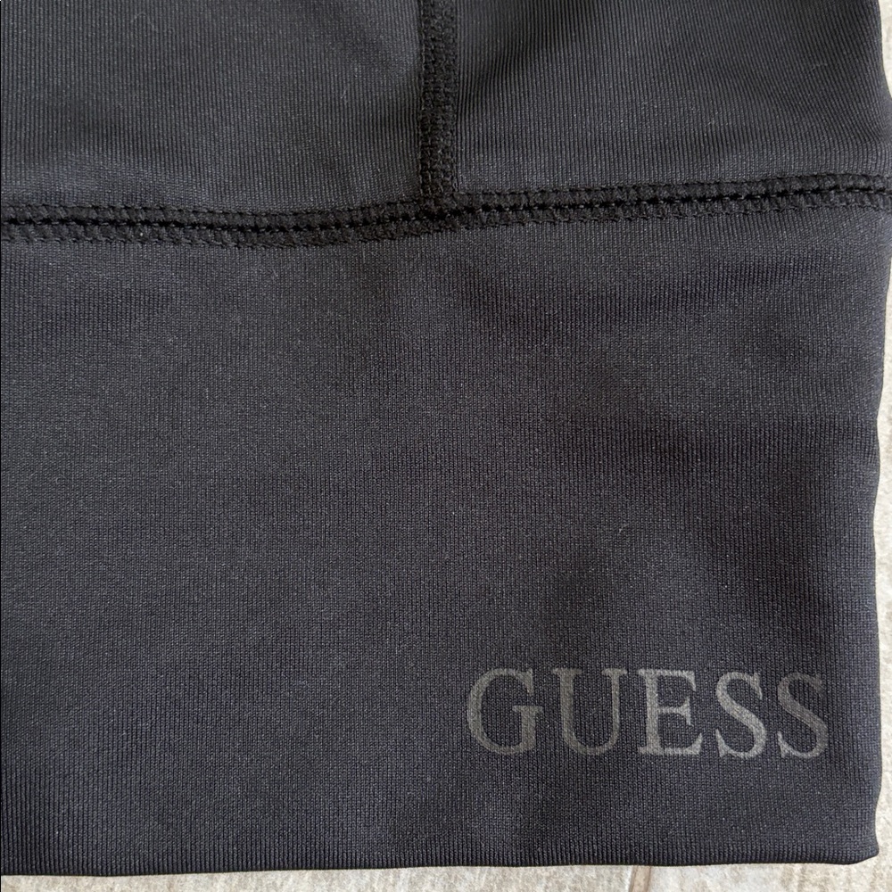 [GUESS] Black/Leopard Print Short Sleeve Swim Top - Size Medium - Picture 4 of 5